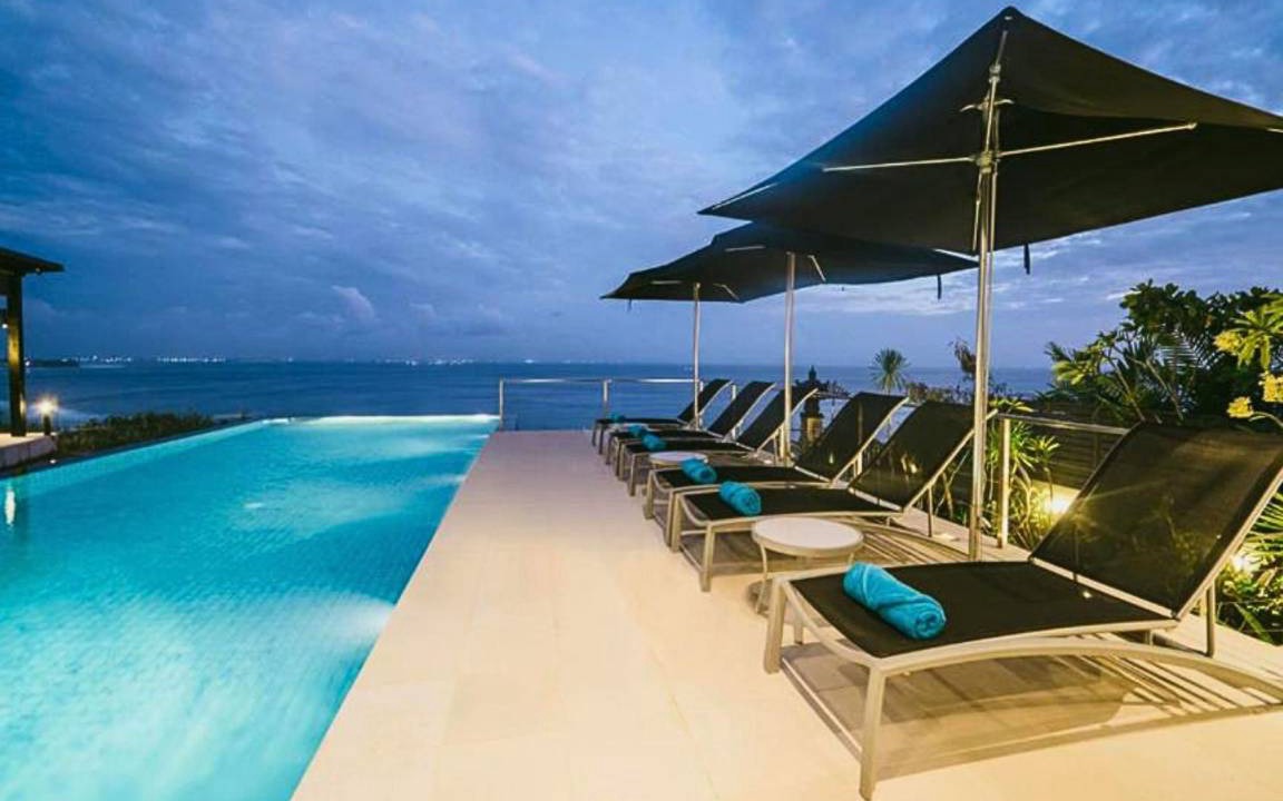Uluwatu Villa | 1000 m² Villa ∙ 4 bedrooms ∙ 8 guests