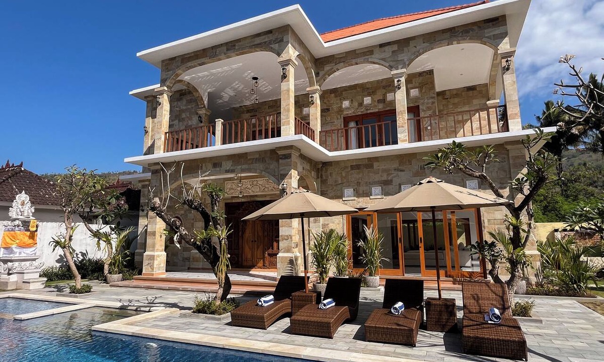 Purwakerti House | 3-bedroom private luxury Villa in beautiful Amed, Bali