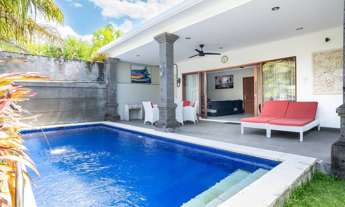 Kuta Villa | 3 Bedroom Villa Walk to Legian Beach