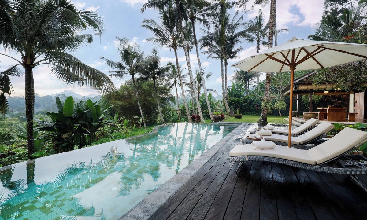 Kedewatan Villa | 3BR Designer Villa w/Panoramic Sayan Valley View