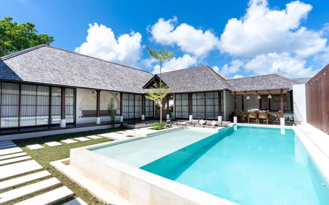 Tuban Villa | 450 m² Villa ∙ 3 bedrooms ∙ 6 guests