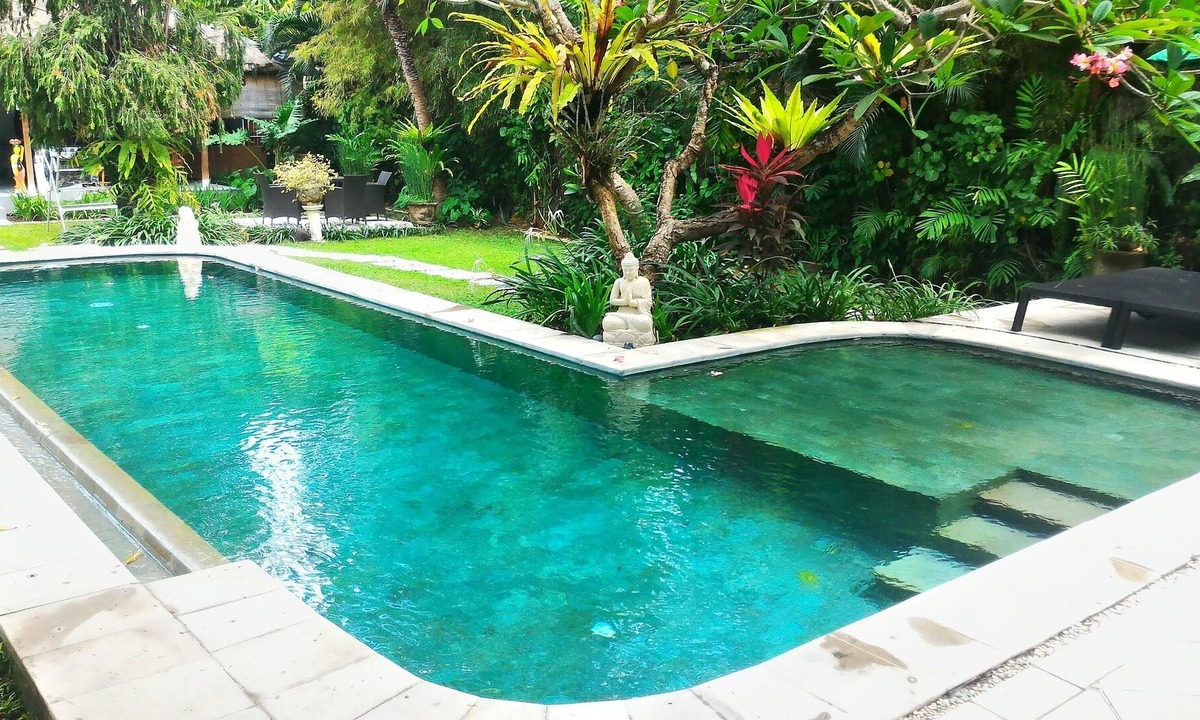 Dyanapura Villa | 5 Bedroom 2 Pool Villas in Central Seminyak, Daily Housekeeping, shop, beach