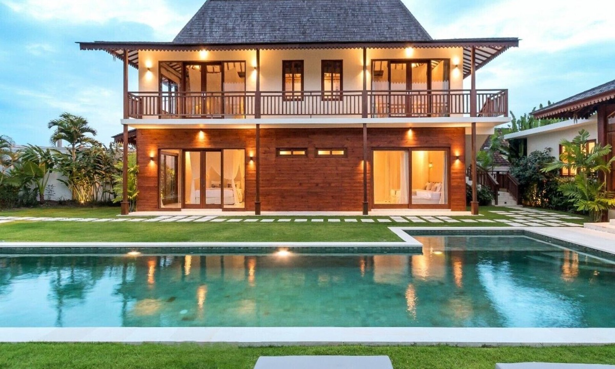 Kerobokan Villa | Amazing 4BR Villa With Pool, Bali Villa 2217