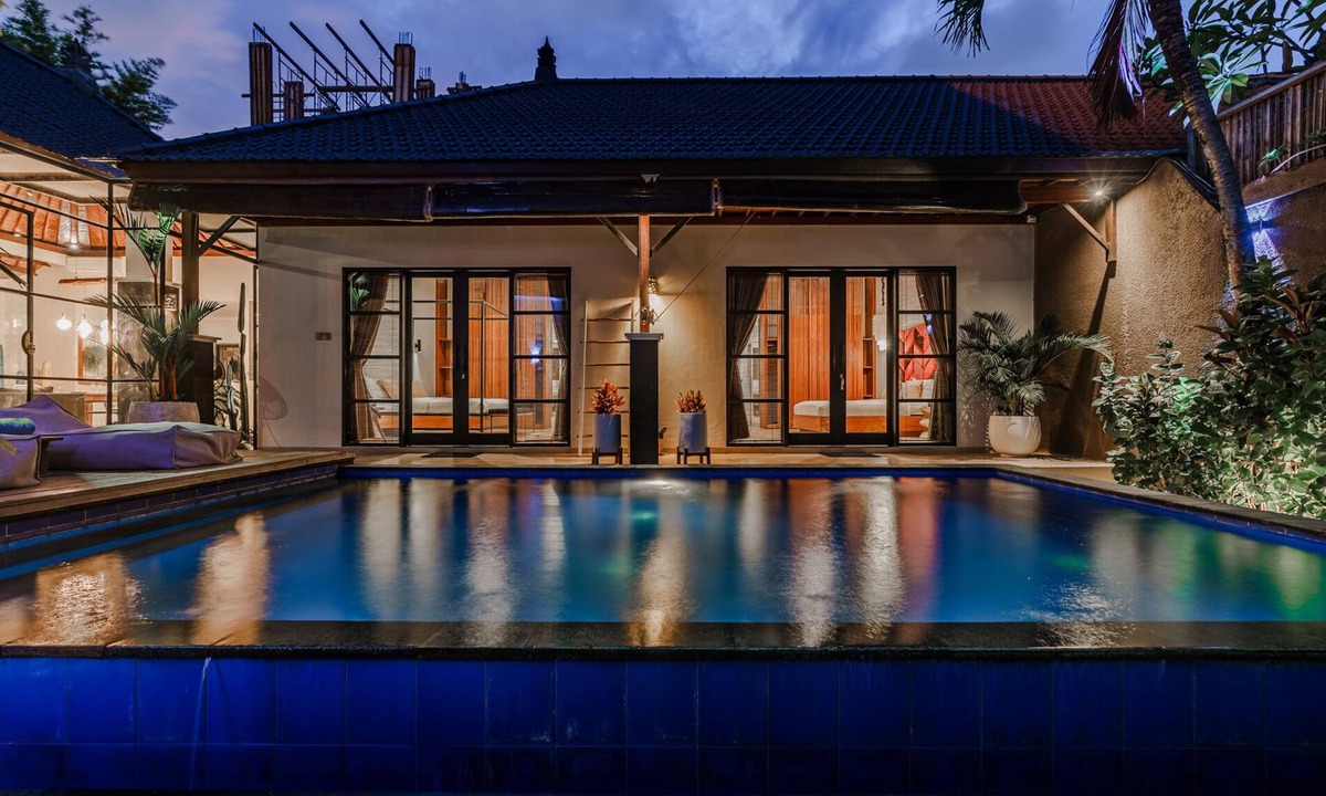 Batubelig Villa | Amazing Spacious Villa in North Seminyak