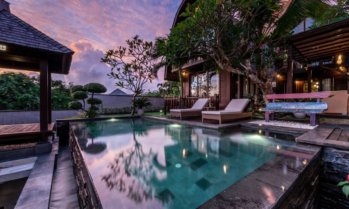 Bukit Villa | An Elegant 3BR Private Wooden Villa with a Private Swimming pool at Jimbaran.