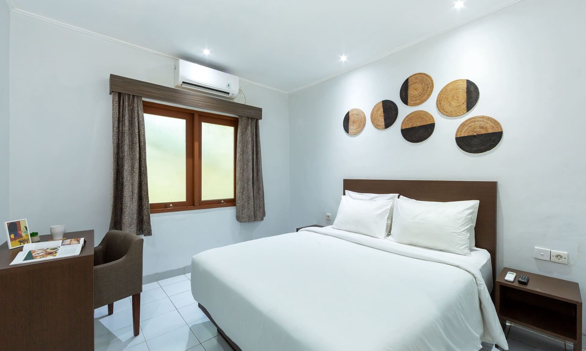 Sunset Road House | An exclusive kost that is located in Kuta and offers easy access to everywhere.