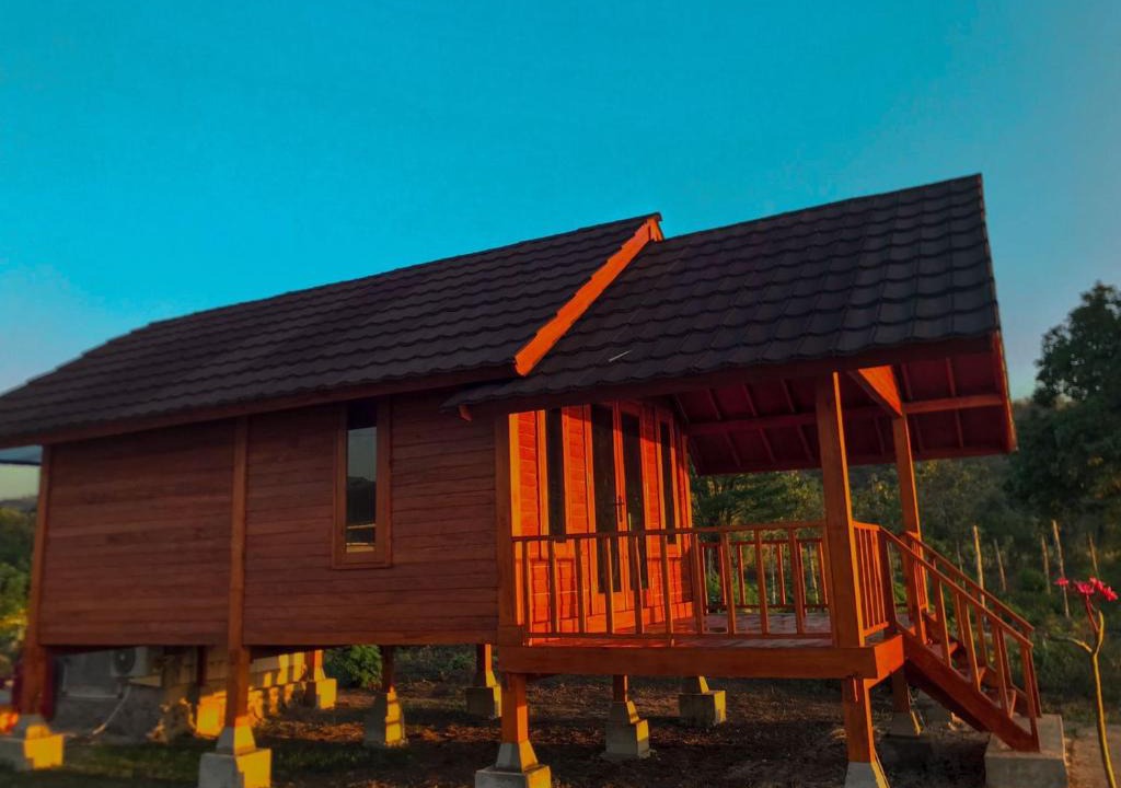 Sekongkang House | Anorawi Supersuck Surf Accommodation