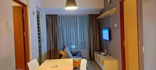 Pekayon Jaya Apartment | Apartemen Grand Kamala Lagoon by Molly Room