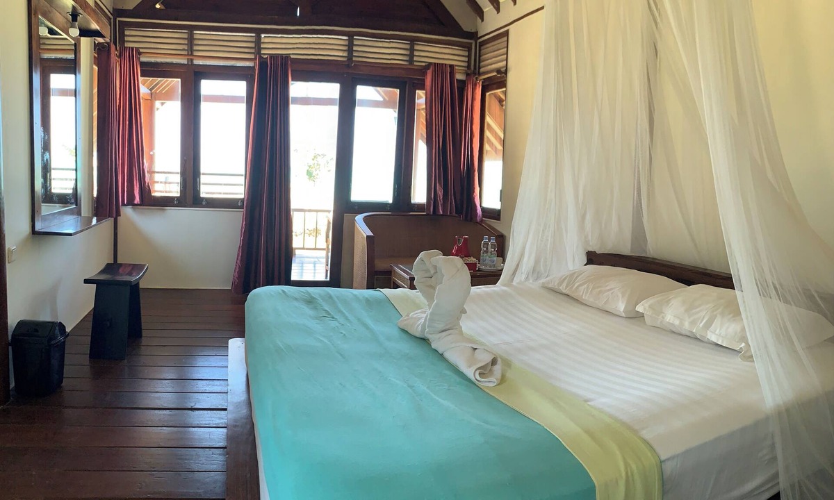 Karimunjava Hotel | Arys lagoon bungalow & hotel