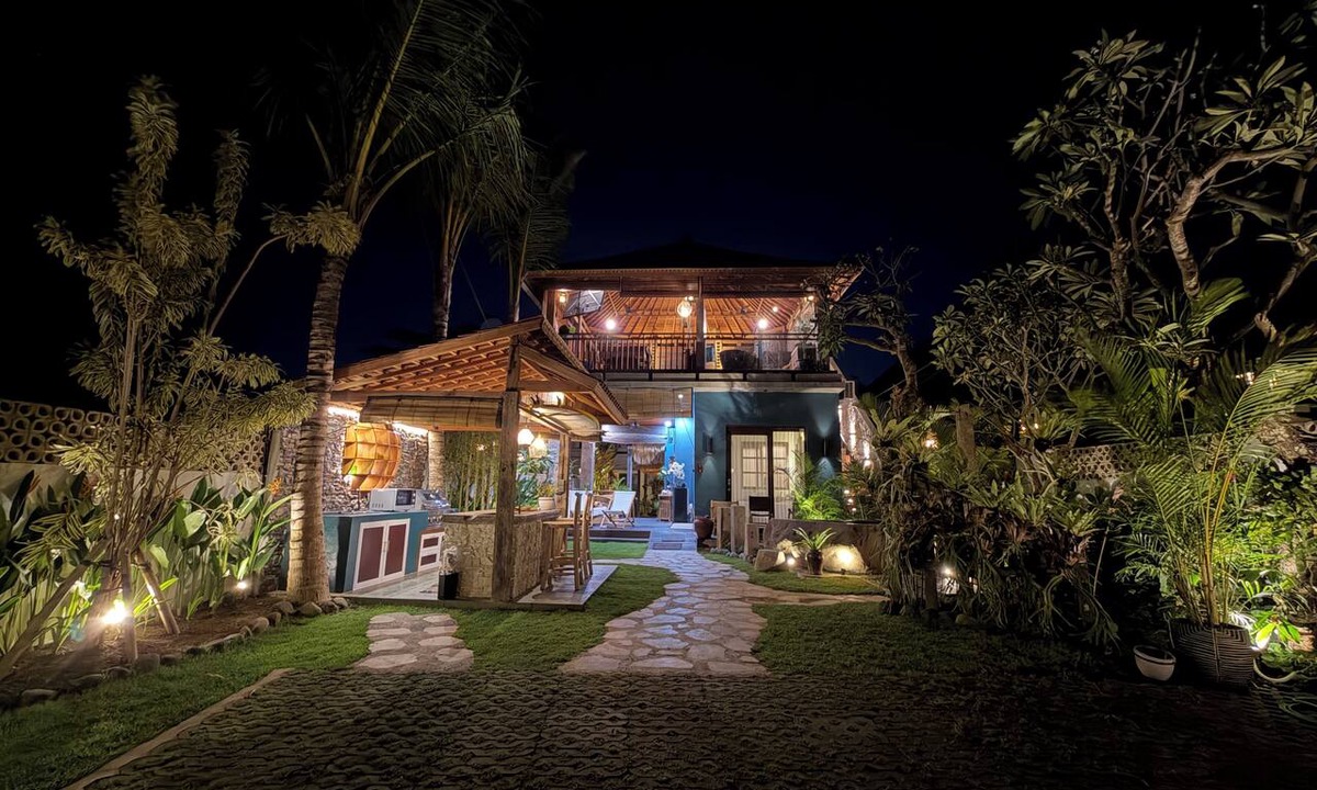 Ketewel House | Beachview Villa near Sanur, Live Sports AFL NRL