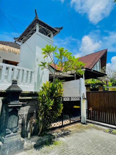 Umalas Apartment | Bumbak Apartment Upstairs Fully Furnished 52M2
