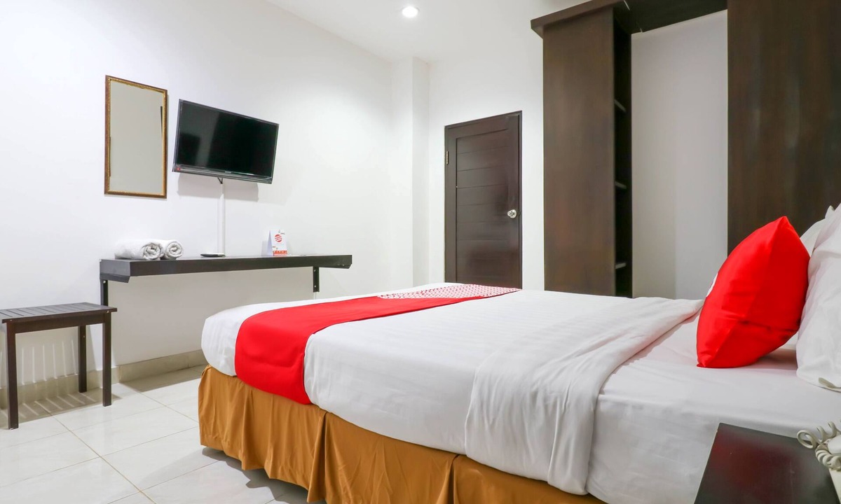 Raya Kuta Hotel | Capital O 1666 Grand Pudjawan Hotel Near Kuta Beach