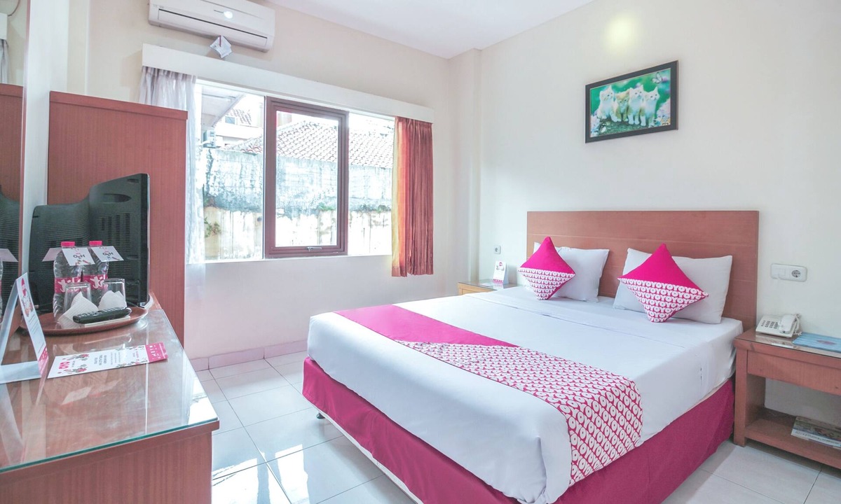 Bandung Hotel | Capital O Galaxy Inn