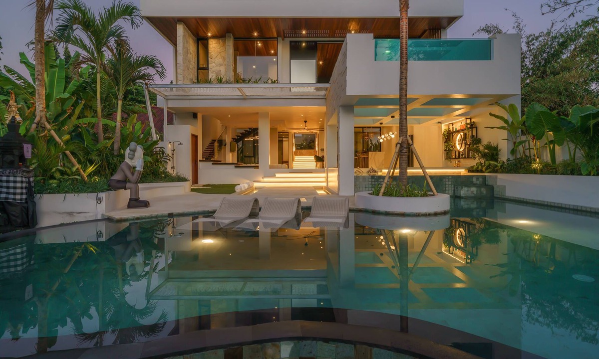 Padonan Villa | Casa Infinito