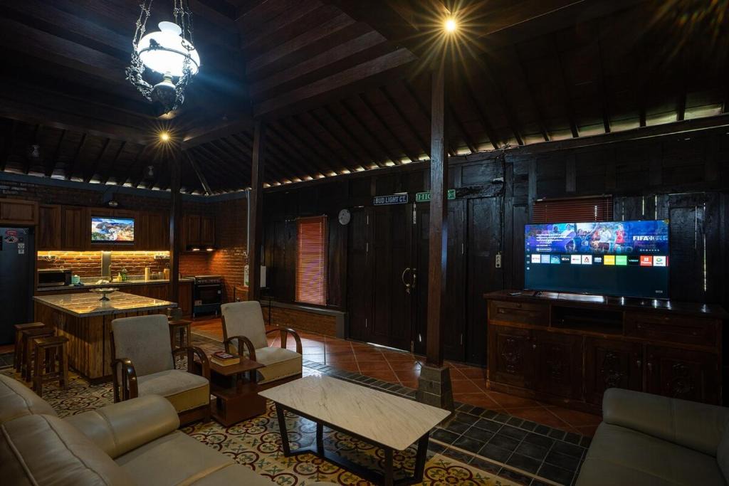 Lembang Villa | Cikole Joglo House