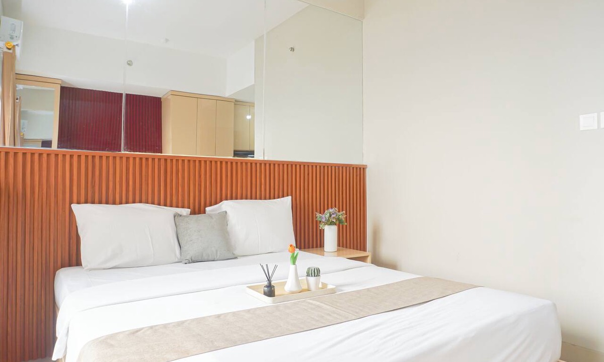Kedungmanggu Apartment | Comfortable Minimalist Studio Room At Apartment Royal Sentul Park