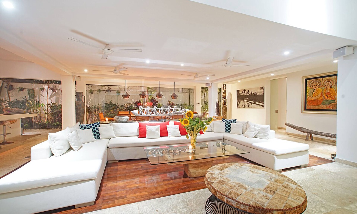 Batu Bolong Villa | 👑 Comfy and Relaxing Abode | Villa Jumah