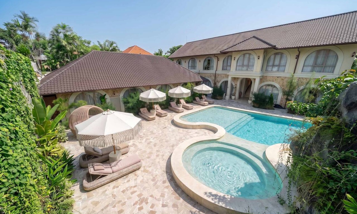 Sanur House | Cozy 2-Storey Flat by Sanur Beach w Pool & Office