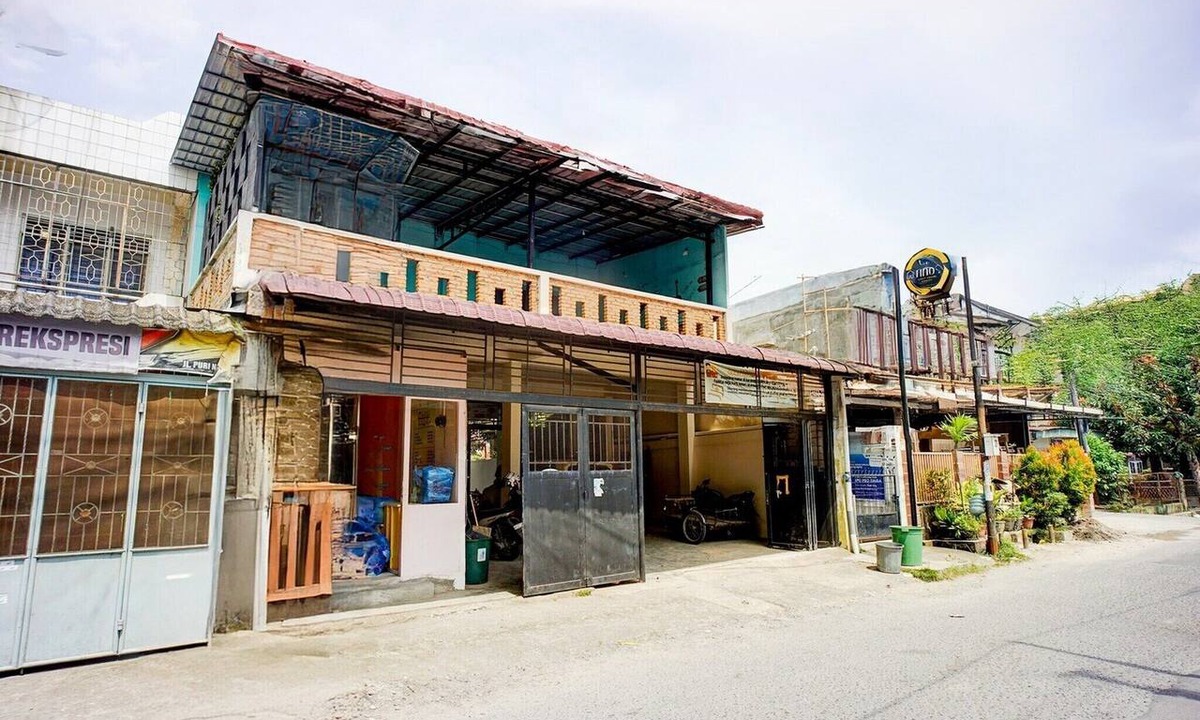 Medan House | Cozy Double Escape W/Free WiFi and Parking
