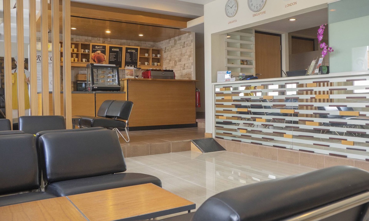 Tangerang Hotel | d'primahotel Airport Jakarta Terminal 1A