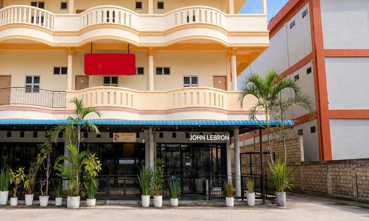 Tanjung Uncang House | Deluxe Double near Embung Fatimah