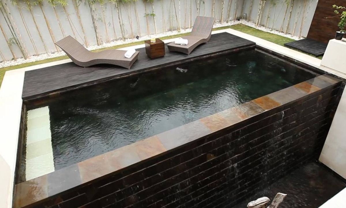 Laksmana House | EQLt1 Bedroom Waterfall Villa - Breakfast