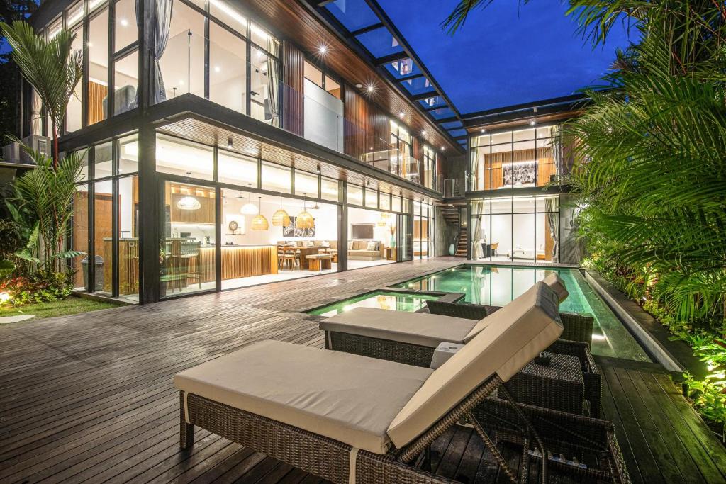 Batubelig Villa | Exotic 6BR Canggu Villa, Jacuzzi, AC, near Beach