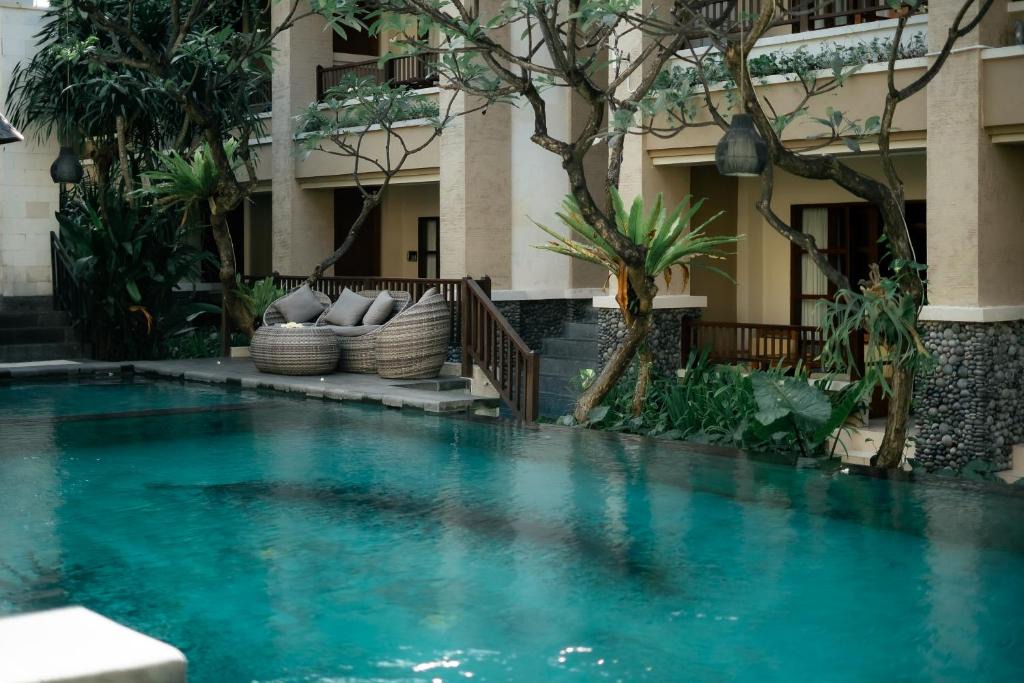 Legian City-Centre Hotel | Fourteen Roses Beach Hotel