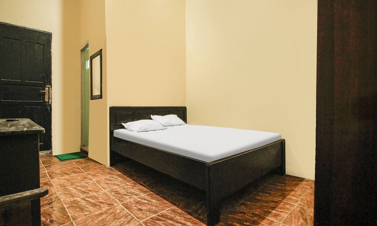 Mamuju Hotel | Hotel O Emmy Homestay Syariah