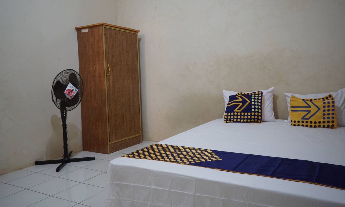 Genteng Hotel | Hotel O Hunian 99