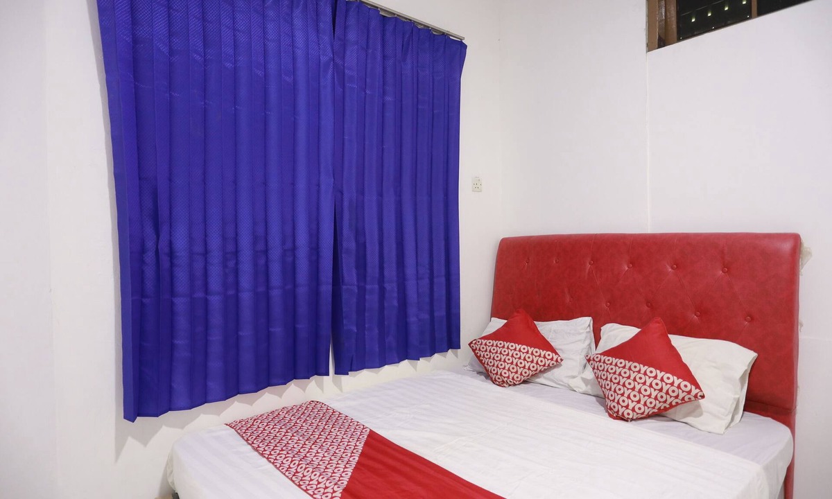 Lubuk Baja Hotel | Hotel O Octav Homestay