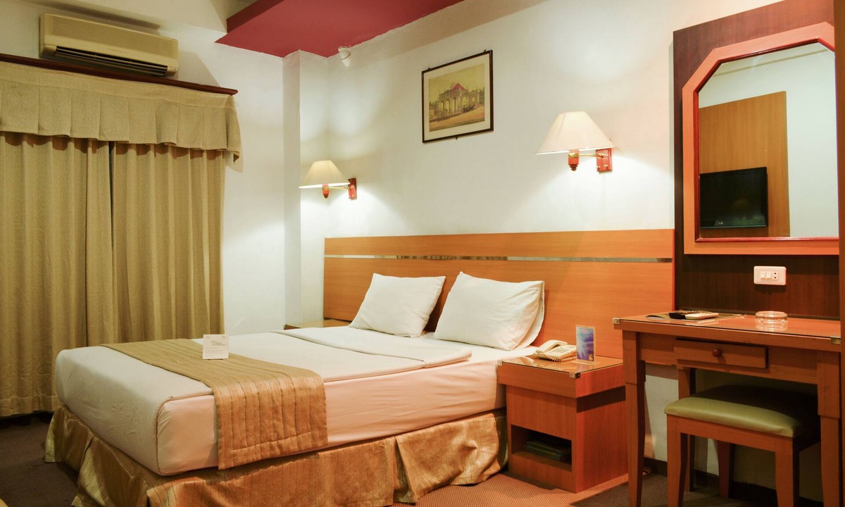 Rawasari Hotel | Hotel Puri Mega