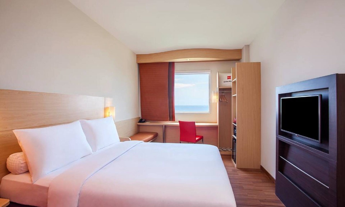 Manado City Centre Hotel | ibis Manado City Center Boulevard
