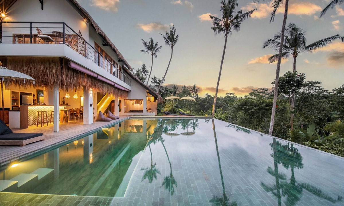 Melayang Villa | Infinity Pool Over Jungle Yoga Shala Near Ubud