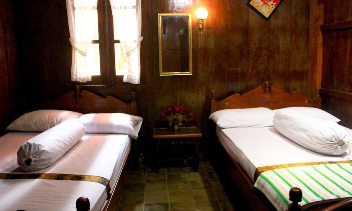 Ambarawa Hotel | Joglo Mbah Guru Homestay