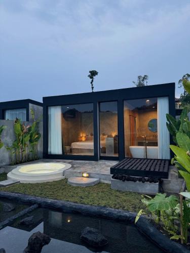 Toya Bungkah Villa | La Varuna Kintamani and Hot Spring