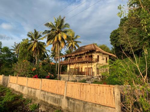 Batu Putih House | Lombok Villas, Villa KuraKura