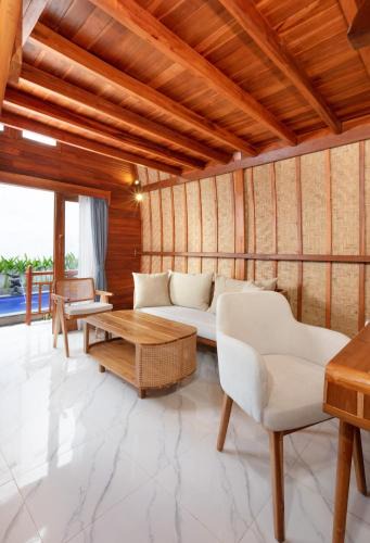 Ungasan Villa | Luh Adi Villa 1, Modern Balinese Wooden house close to Uluwatu and some beaches