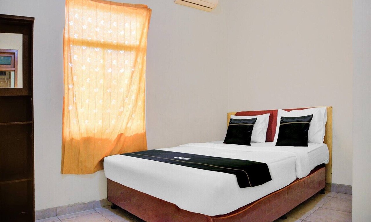 Bandar Lampung House | Luxury Deluxe DBL Retreat W/Free WiFi and Parking