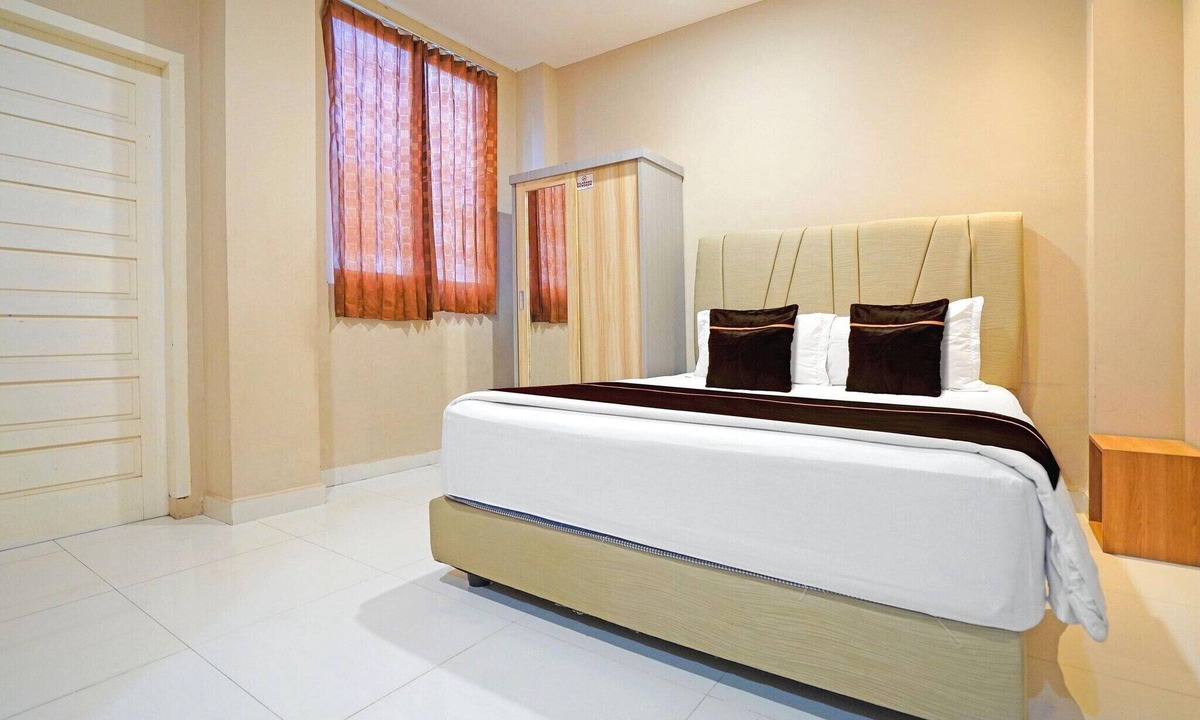 Banda Aceh House | Luxury Deluxe DBL Retreat W/Free WiFi and Parking