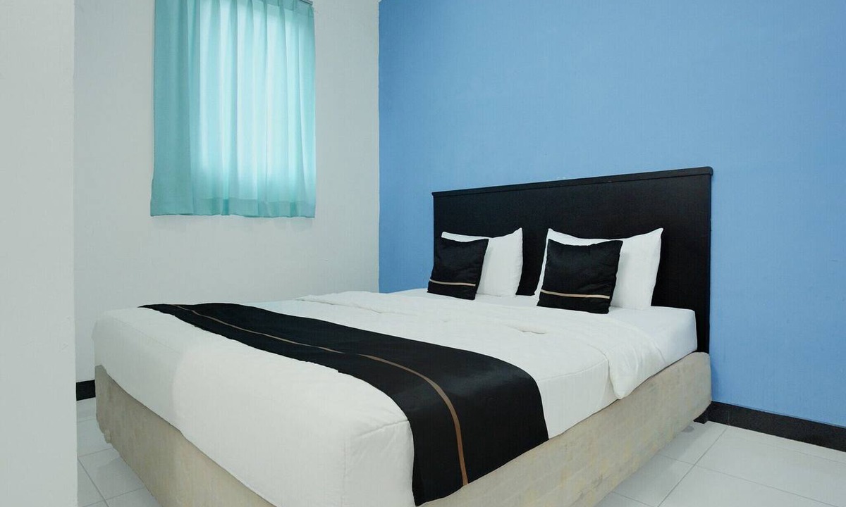 Palembang House | Luxury Deluxe DBL Retreat W/Free WiFi and Parking