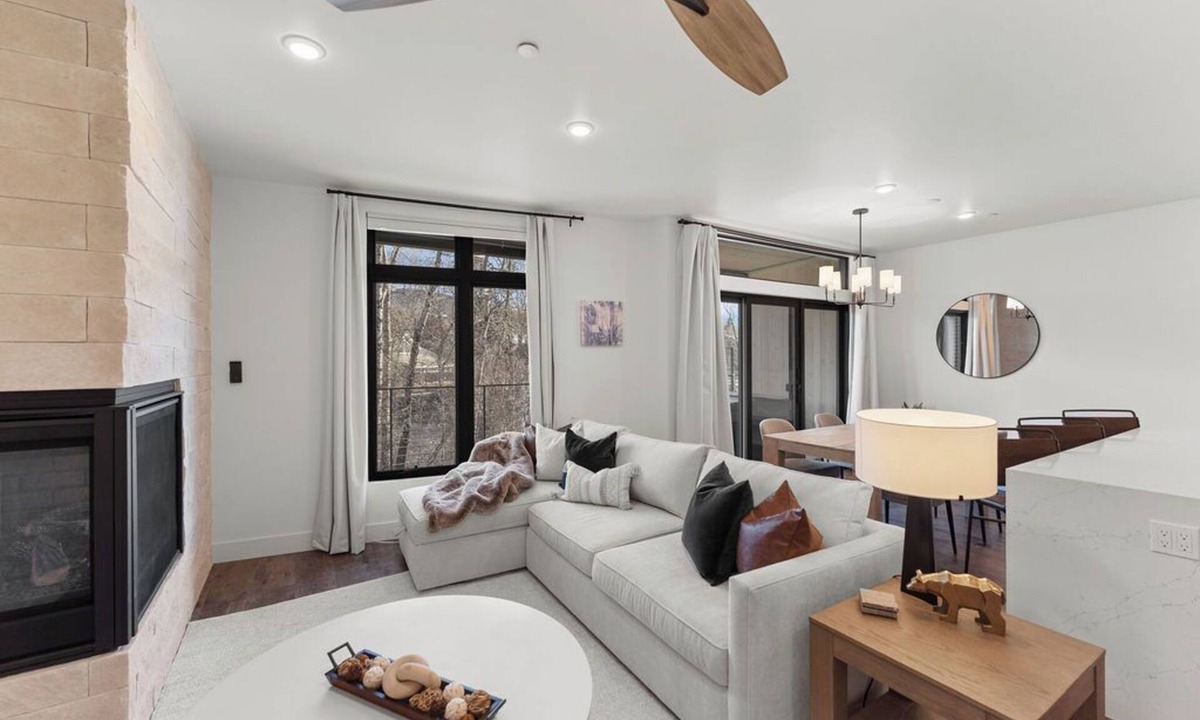 Willow Grove Condo | Luxury retreat: hot tub, steam shower, 2-bed 2-bath on the Blue River.
