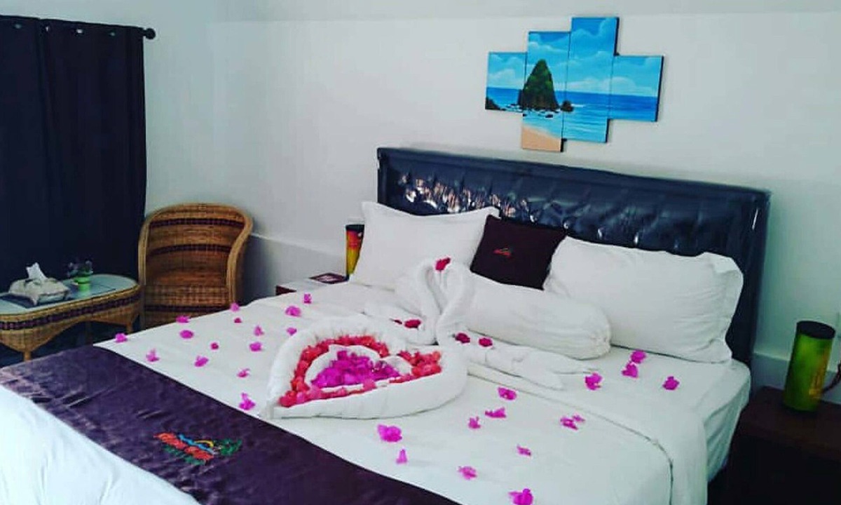 Bintan Bed & Breakfast | Madu Tiga Beach & Resort