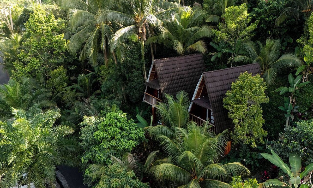 Sidemen Villa | Medukuh Point Hill Sidemen