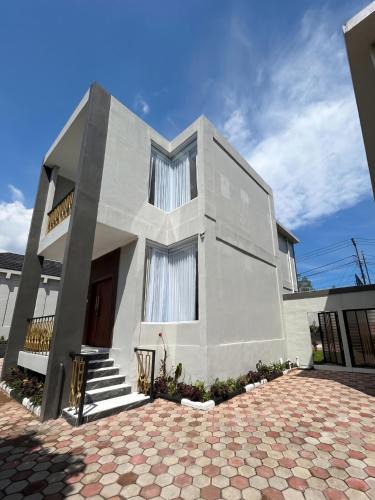 Cisarua Villa | Milano Villas Puncak