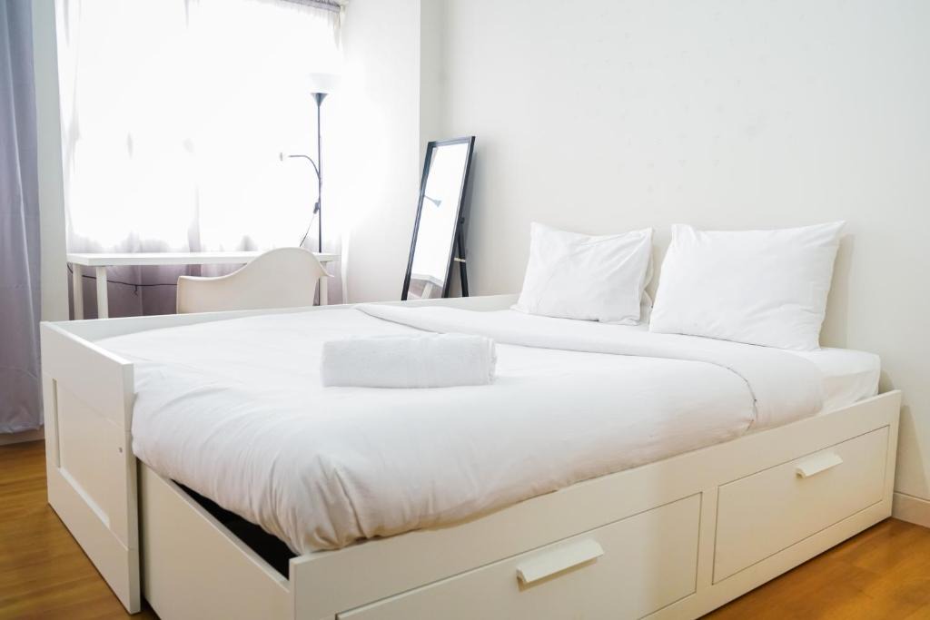 Depok Apartment | Modern Studio Apartment at Margonda Residence 5 By Travelio