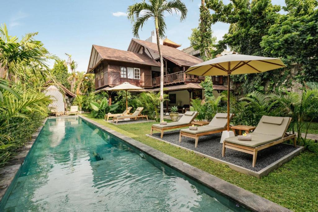 North Legian Villa | Nativ Living Villa Legian 6BR Villa 16px Big Group Walk to 66 Beach