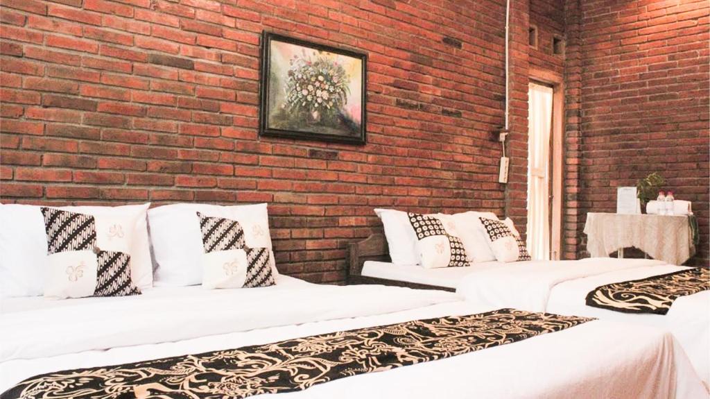 Ngaglik Hotel | nDalem Joglo Krawitan Syariah
