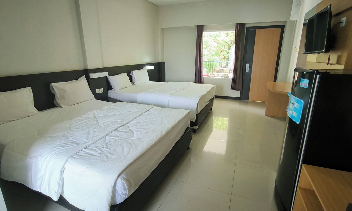 Jepara Hotel | New Bandengan Beach Hotel