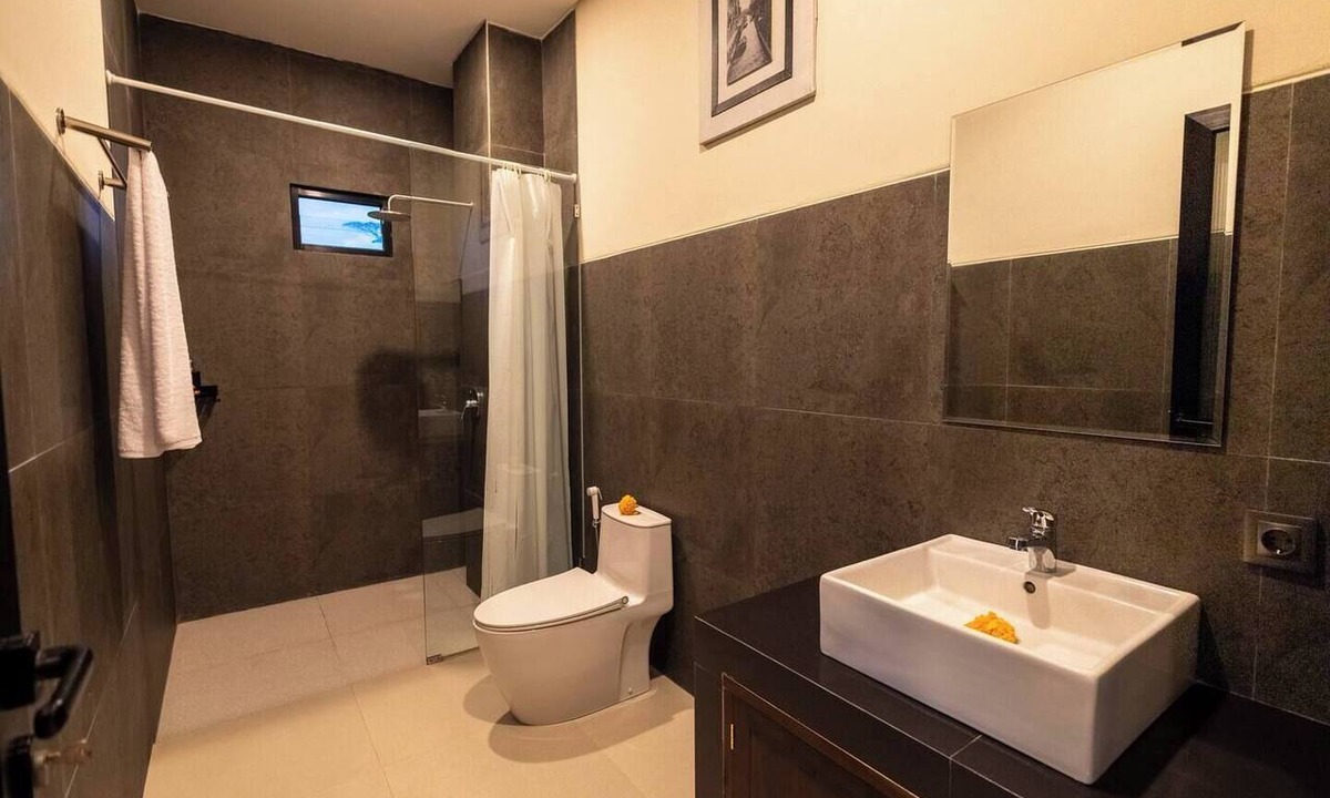 Seseh House | New Tropical 3BR Villa with Pool & Rooftop Oasis
